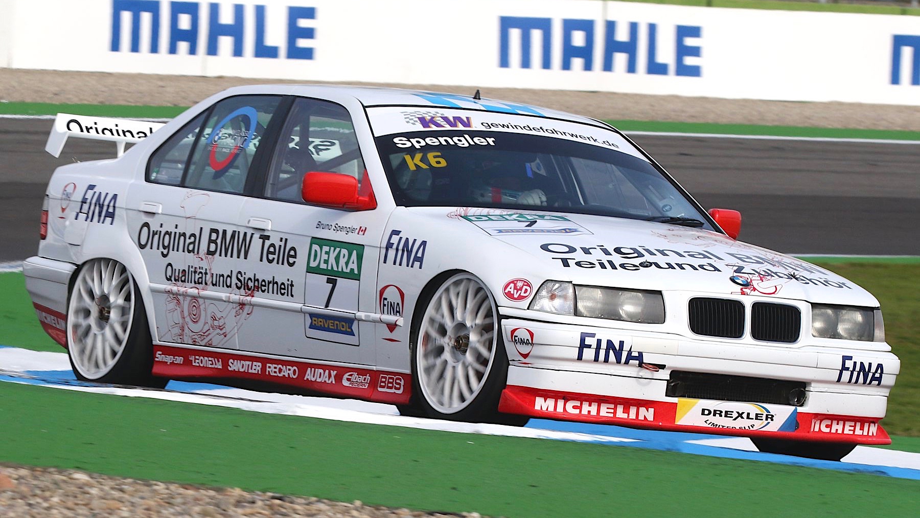 Jetzt im Re-Live: DTM Classic Cup - Bruno Spengler - BMW 320i E36 STW ...